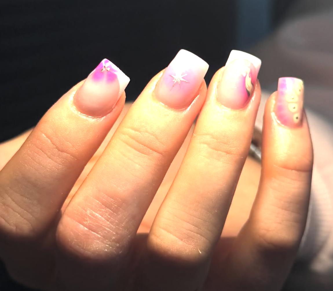 Pink nail set by Eva